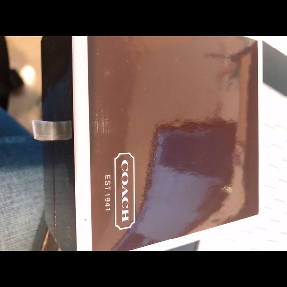 Coach watch - Picture 7 of 7